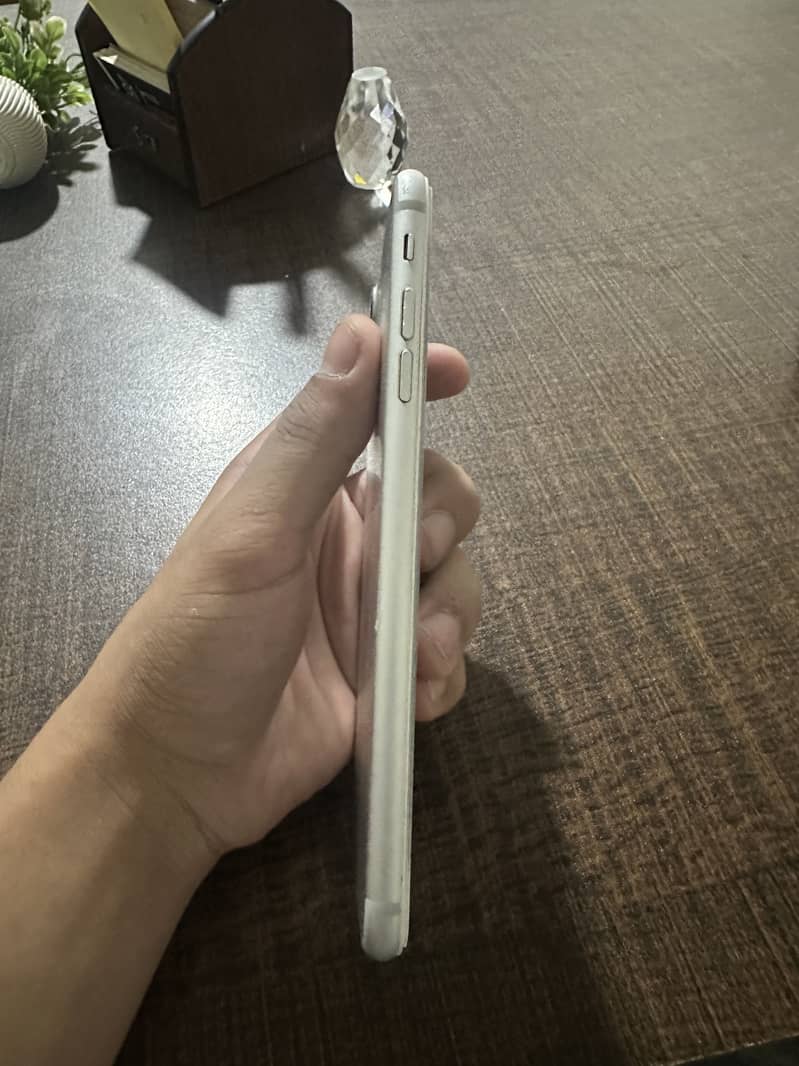 Apple iPhone 7 Plus 3