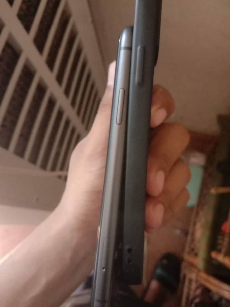 Apple iPhone 11 3