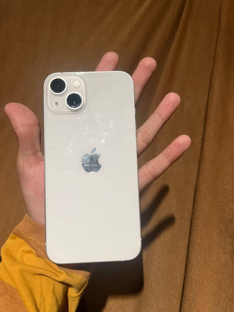 Apple iPhone 13 0
