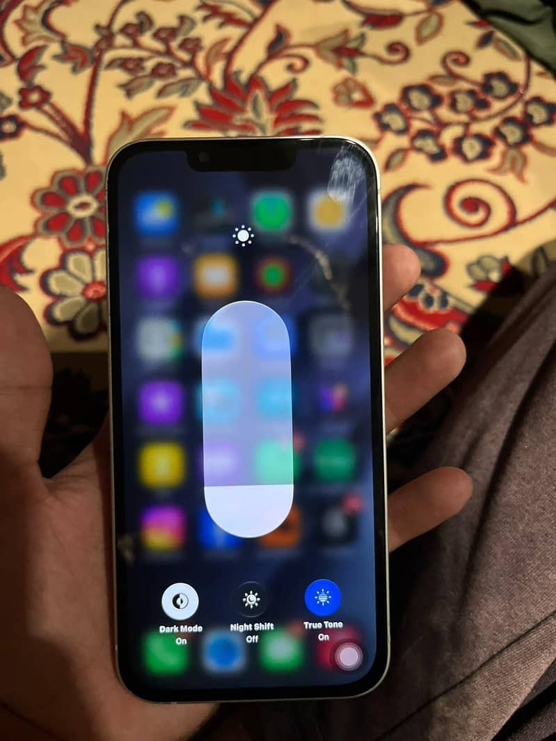 Apple iPhone 13 7
