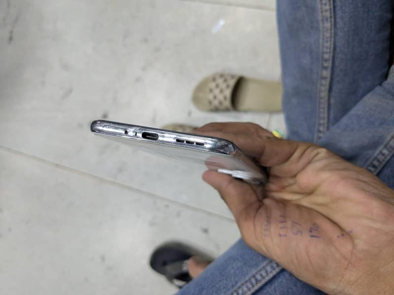 Tecno Spark 40 pro Plus 5