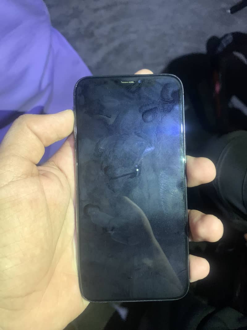 Apple iPhone X 4