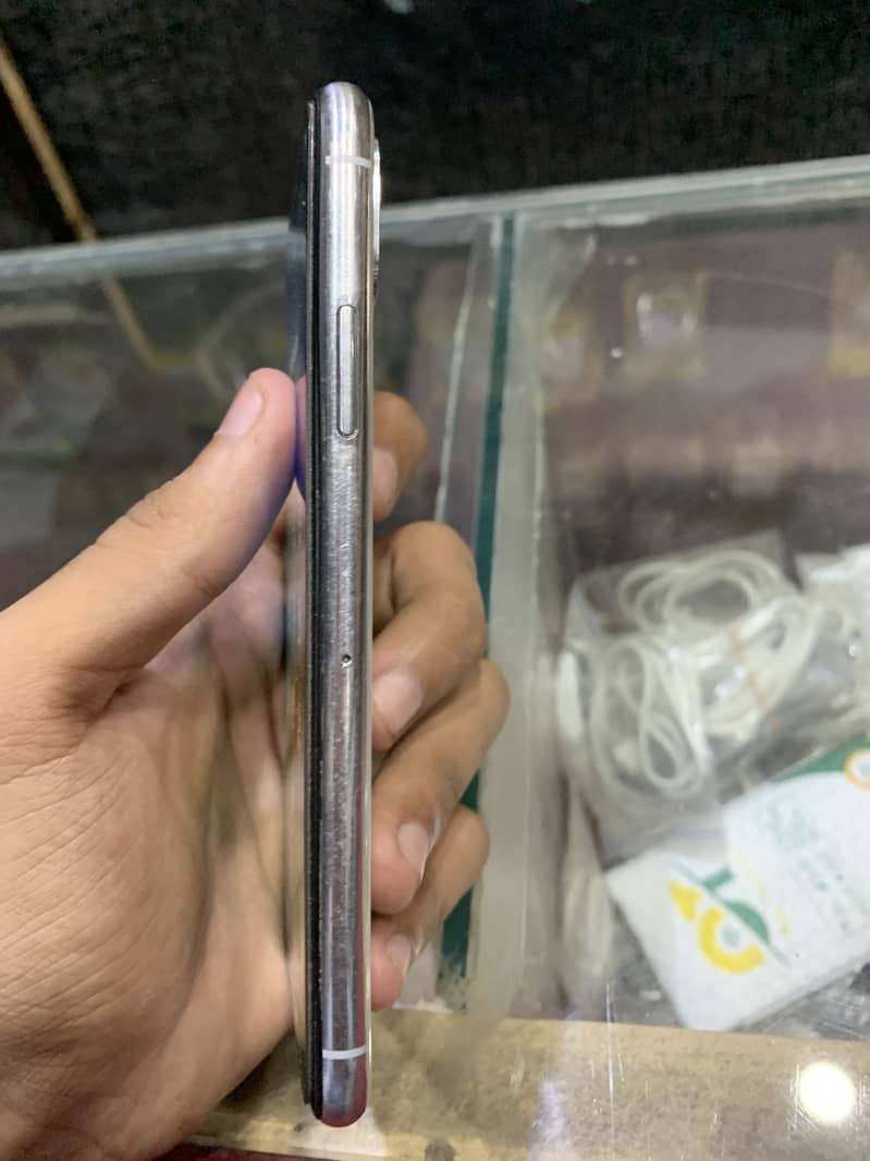 Apple iPhone X 1