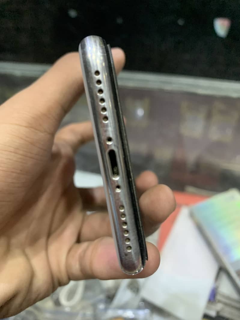Apple iPhone X 2