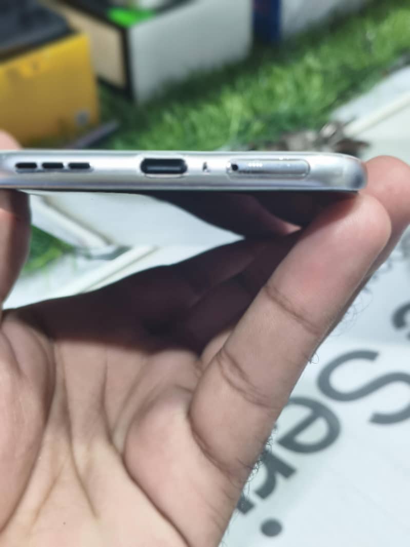 Tecno Spark 40pro Plus 4