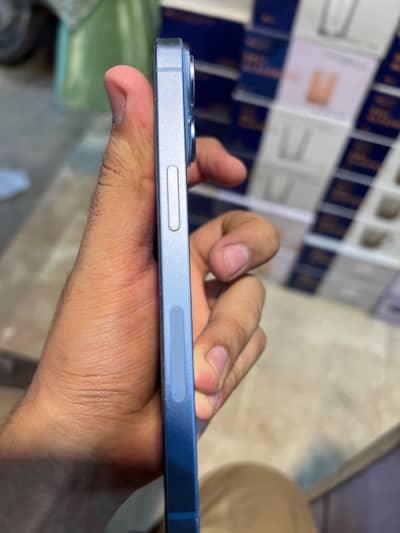 Apple iPhone 14