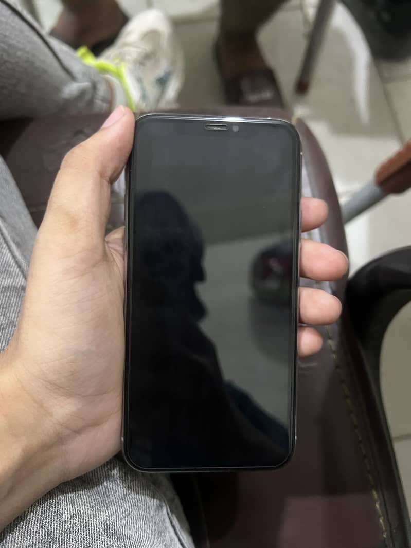 Apple iPhone 11 Pro 1