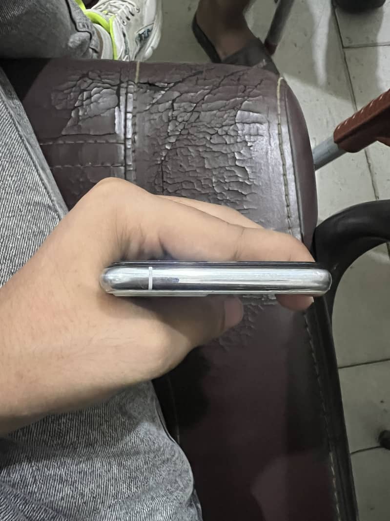 Apple iPhone 11 Pro 5