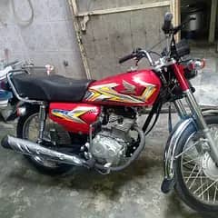 Honda 125 neat and clean