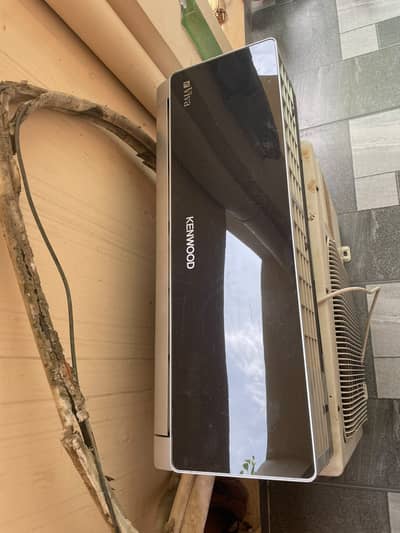 Kenwood 1 Ton Eviva AC
