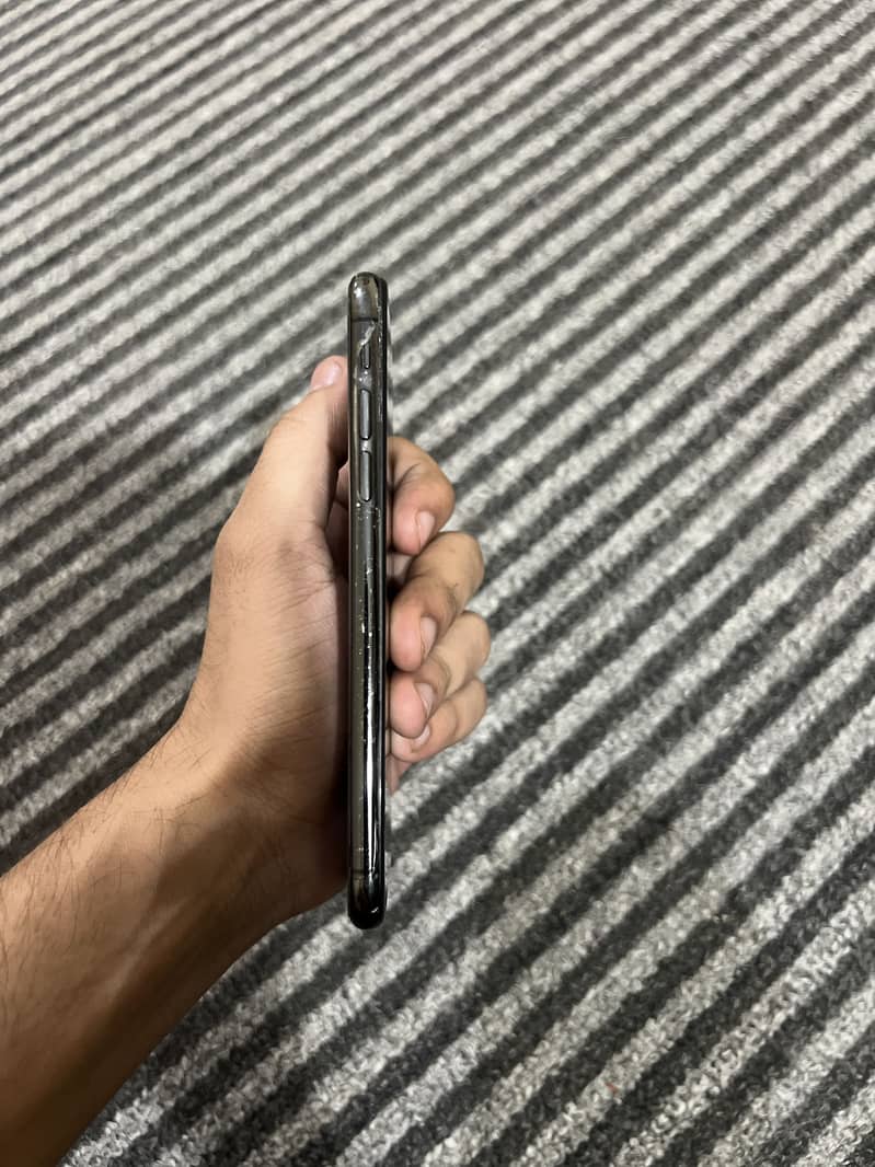 Apple iPhone X 1