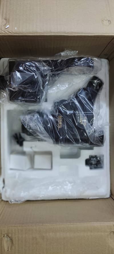 M. Y 85 Ultra Microscope