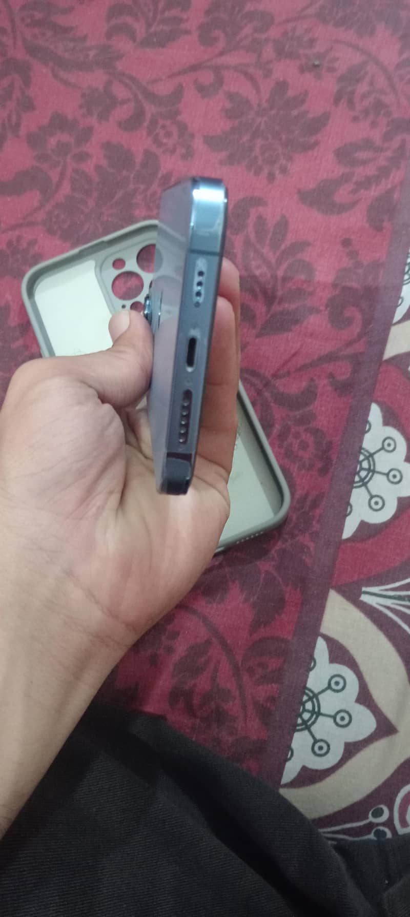 Apple iPhone 13 Pro Max 0