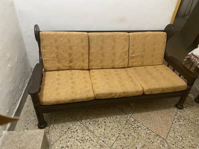 5 seater Sofa Set For Urgent Sale