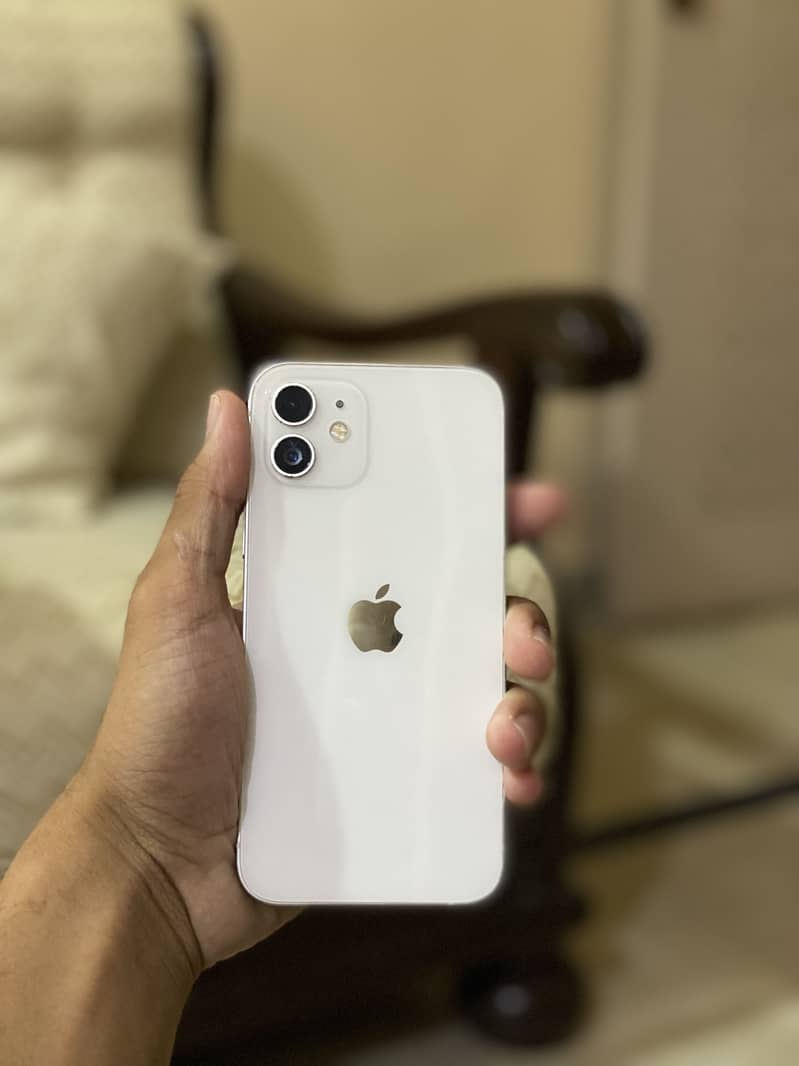 Apple iPhone 12 0