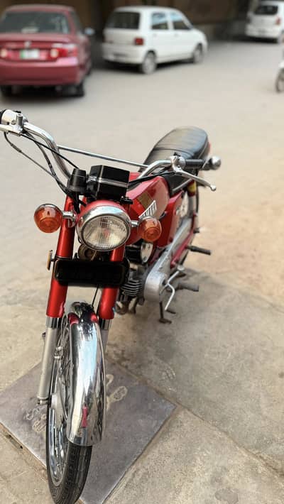 YAMAHA 80 antique piece