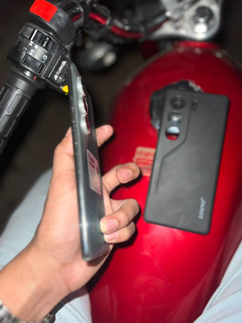 Tecno CAMON 40 Pro 2