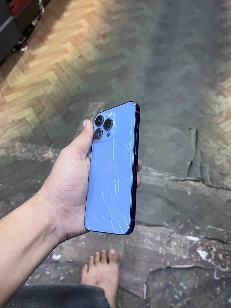 Apple iPhone 13 Pro 6