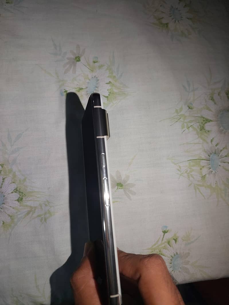 Google Pixel 8 Pro 4