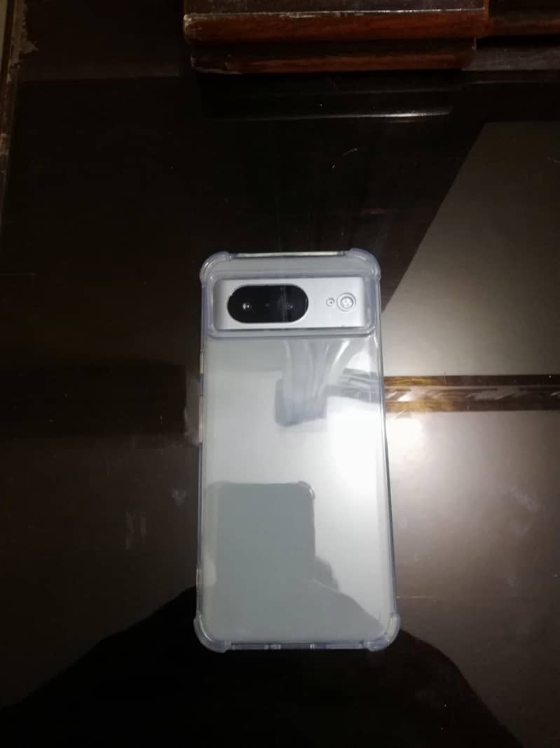 Google Pixel 8 4