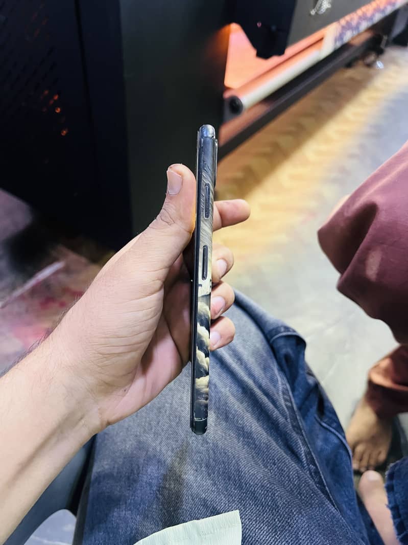 Apple iPhone XS Max 1