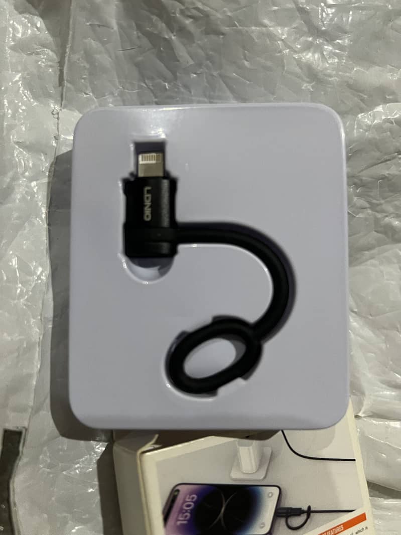 Chager Apple & google 3