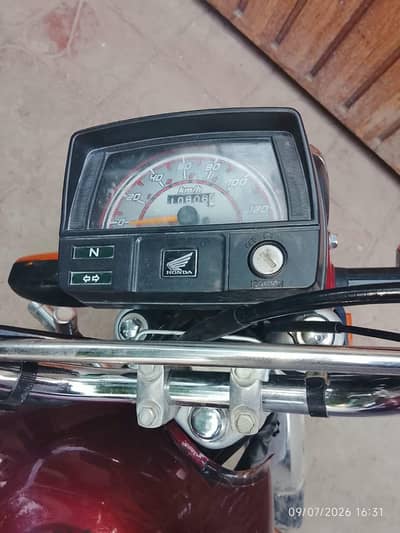 CD 70 bike for sale 10 by 10 condition