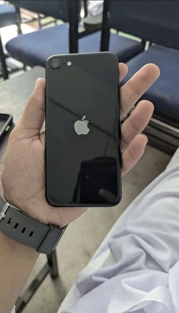Apple iPhone SE 0