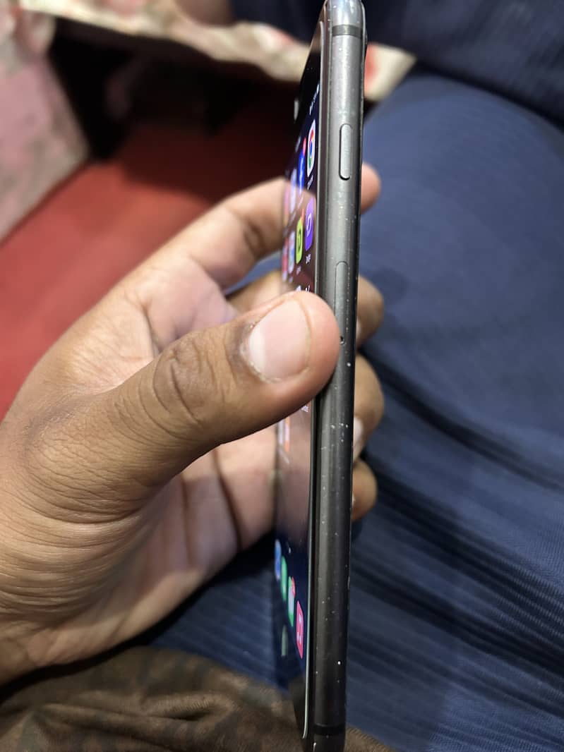 Apple iPhone 8 Plus 1