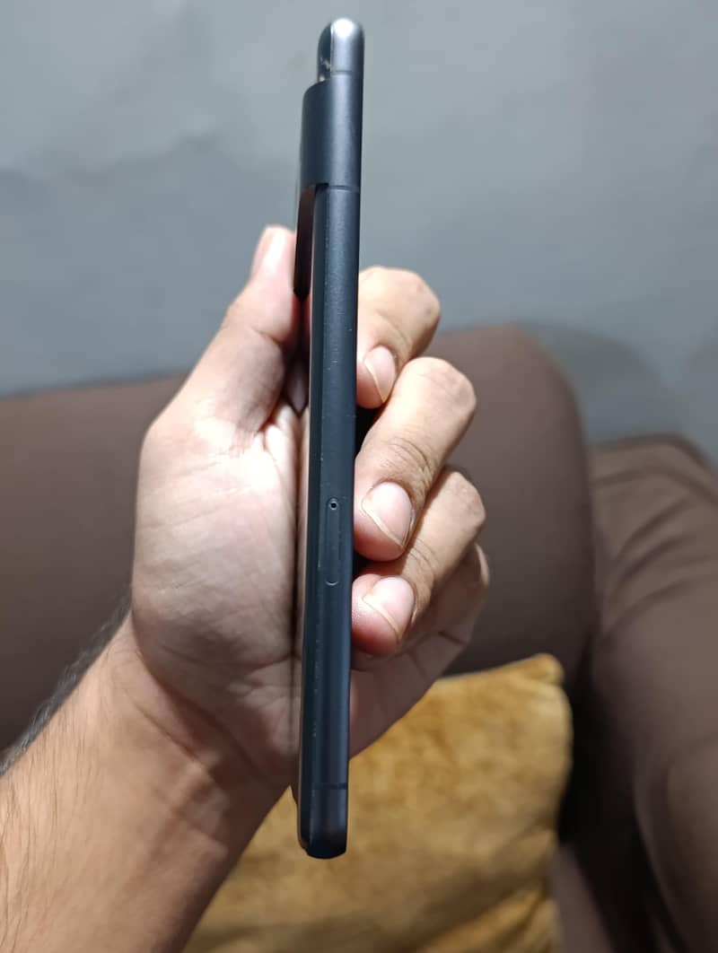 Google Pixel 7 4
