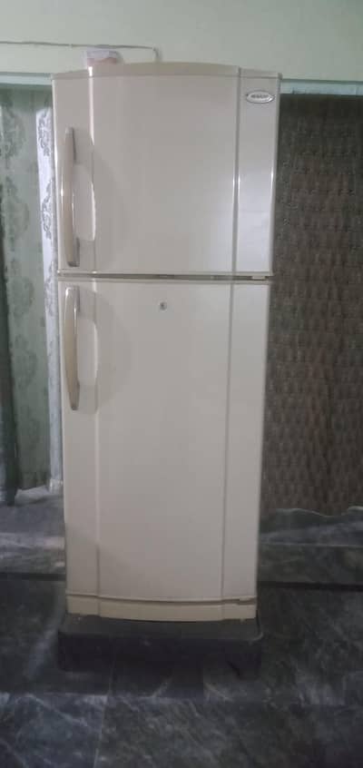 REFRIGERATOR FOR SALE !!!