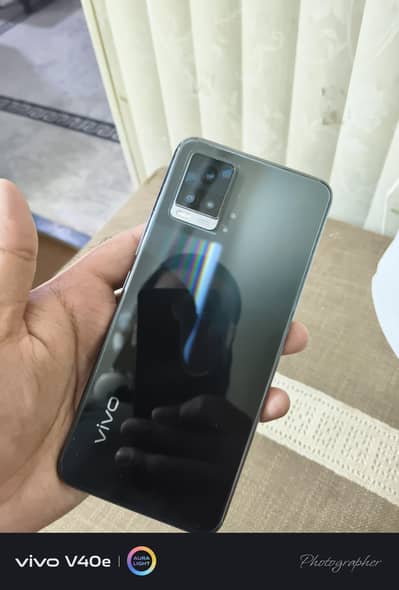 Vivo V20
