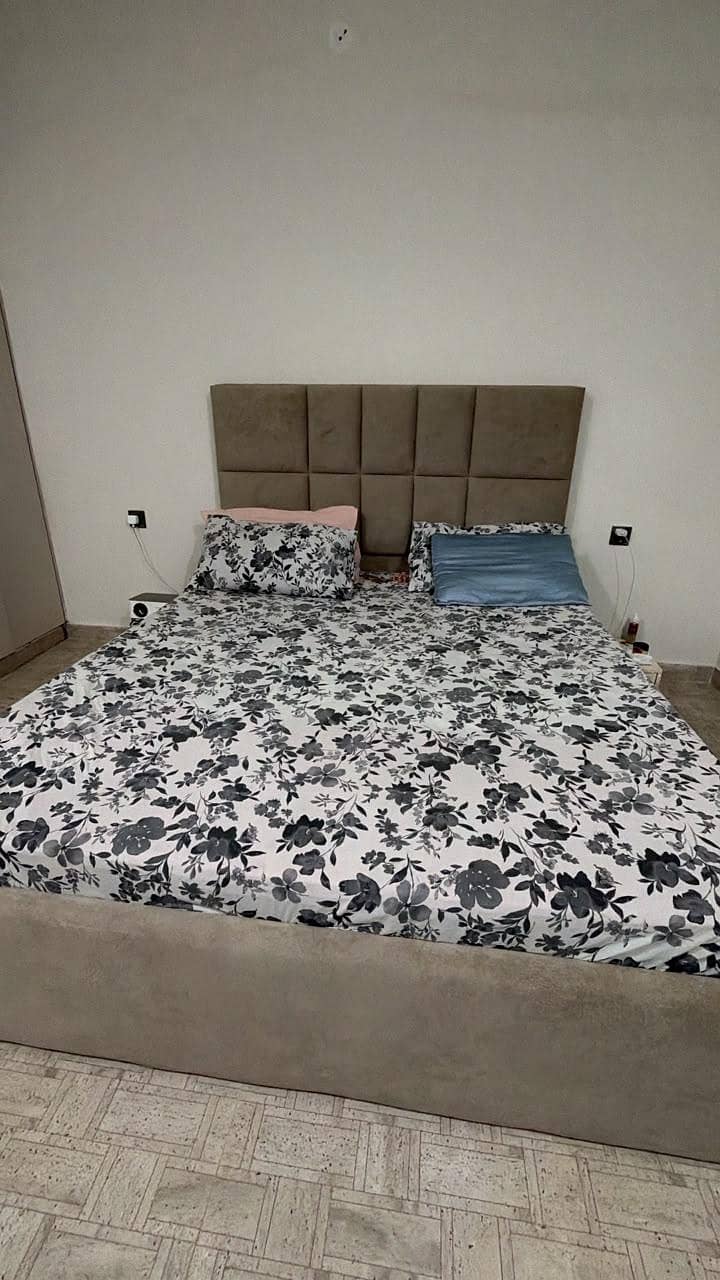 Queen bed with side tables 1