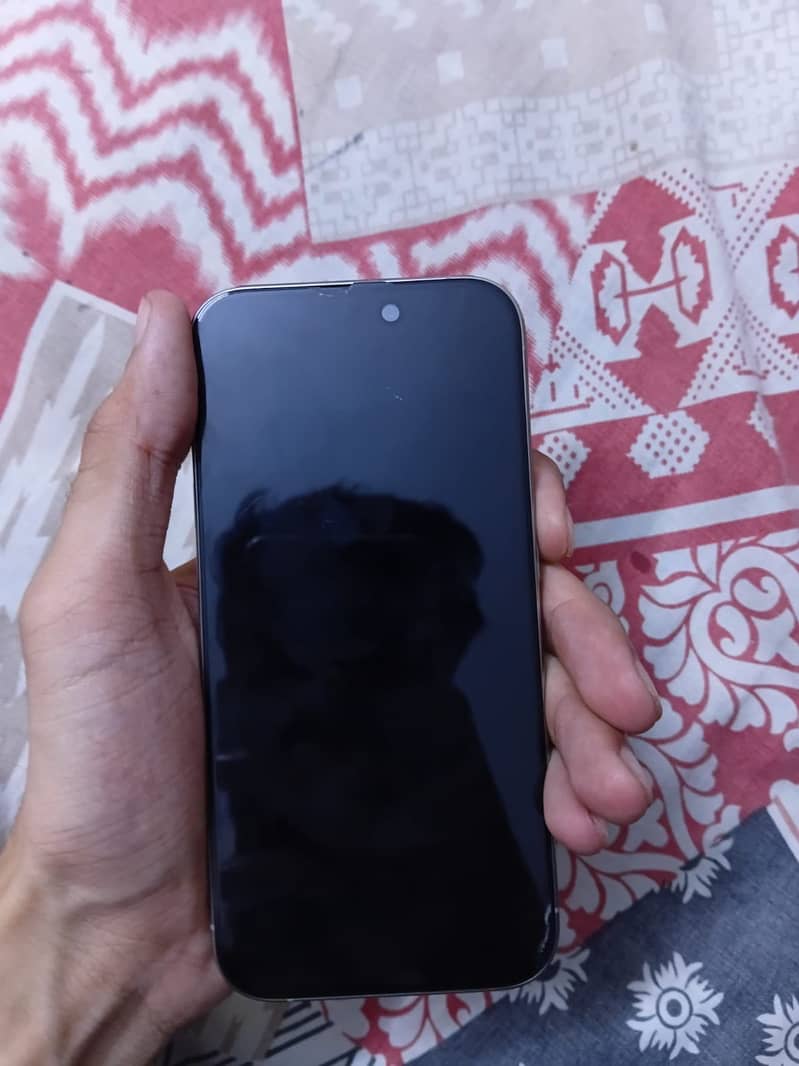 Apple iPhone 15 Pro 1