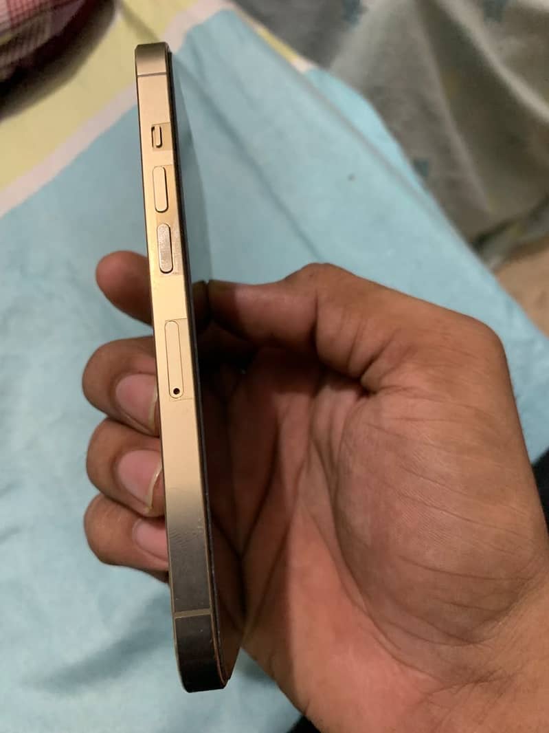 Apple iPhone 13 Pro 3