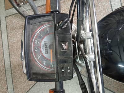 Honda CD 70 good condition just buy and drive