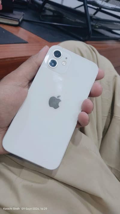 Apple iPhone 12
