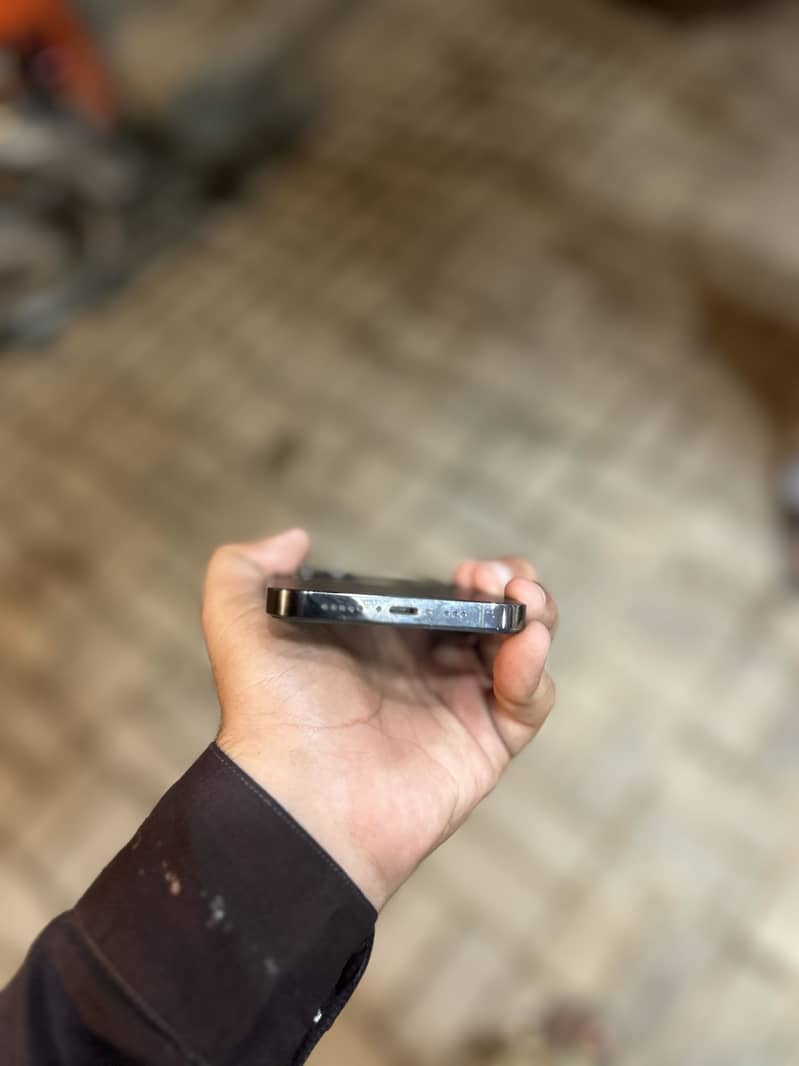 Apple iPhone 12 Pro 3