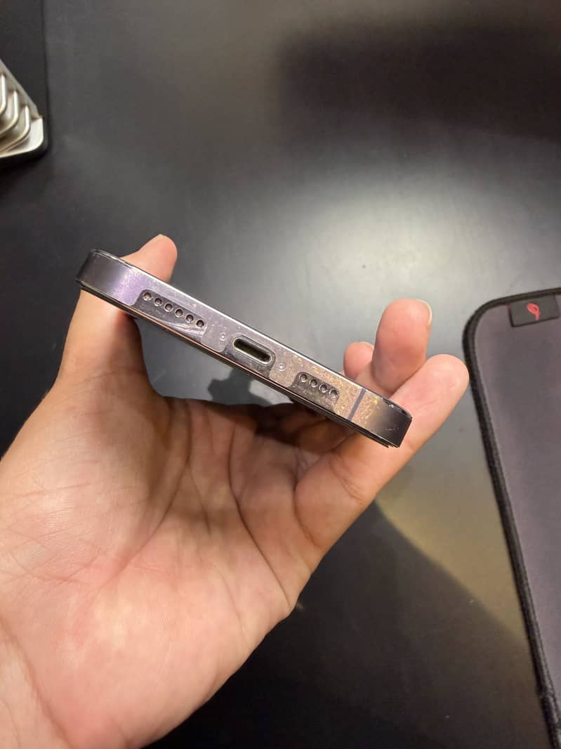 Apple iPhone 14 Pro Max 6