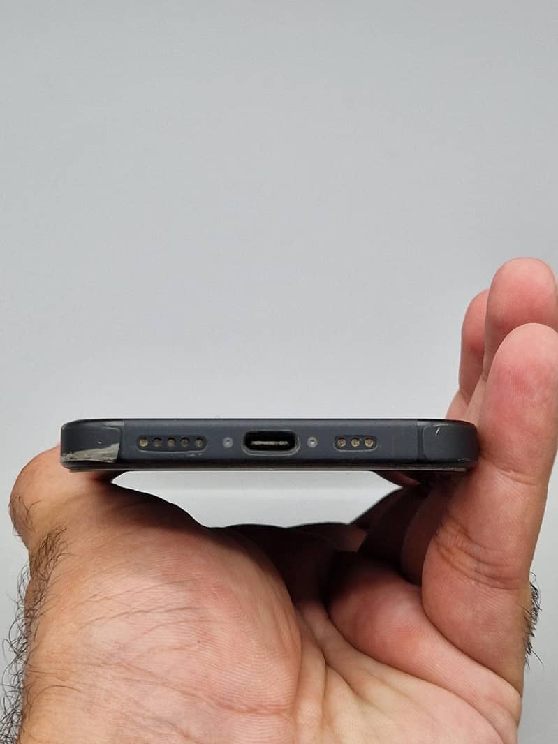 Apple iPhone 15 2