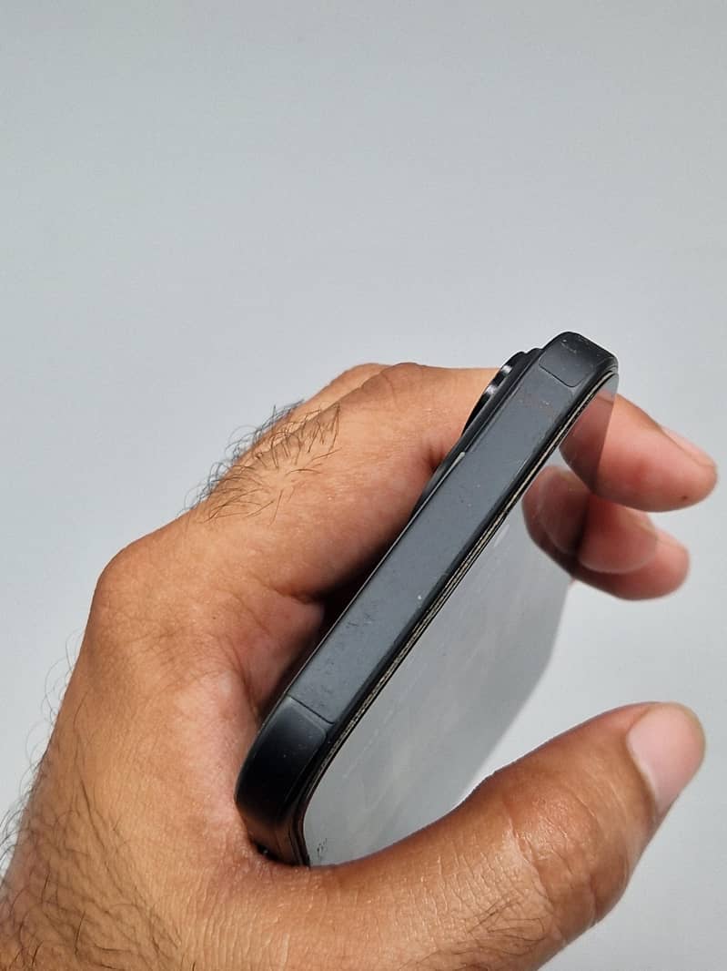 Apple iPhone 15 5