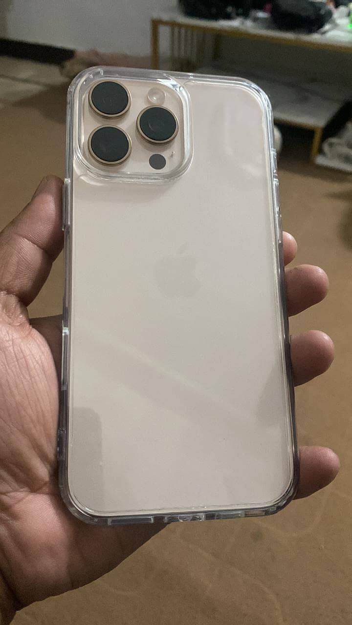 Apple iPhone 16 Pro Max 0