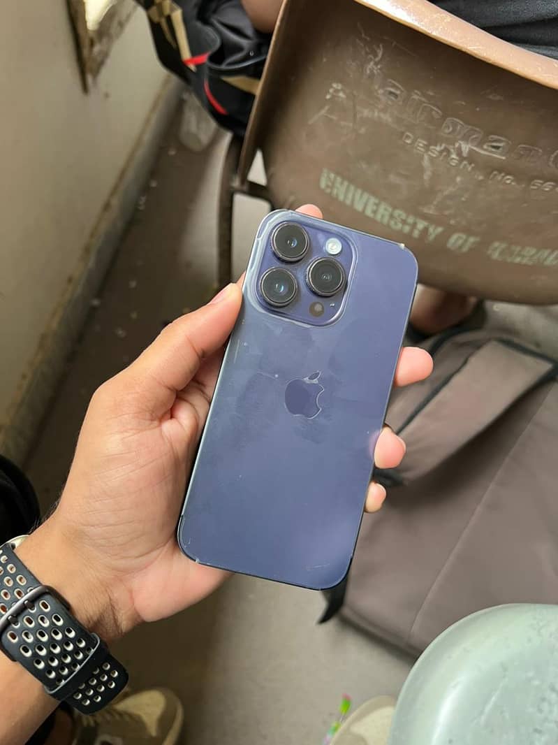 Apple iPhone 14 Pro 0