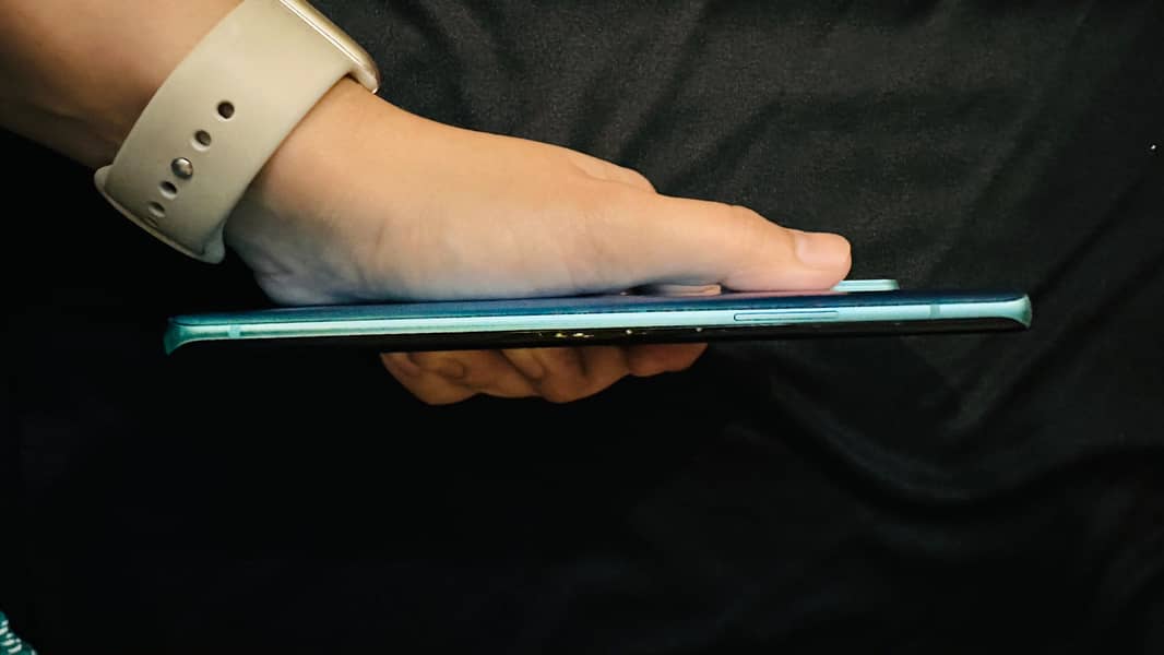 One Plus 8 Pro 6