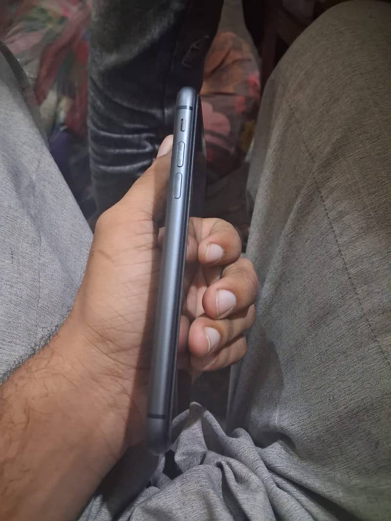 Apple iPhone 11 2