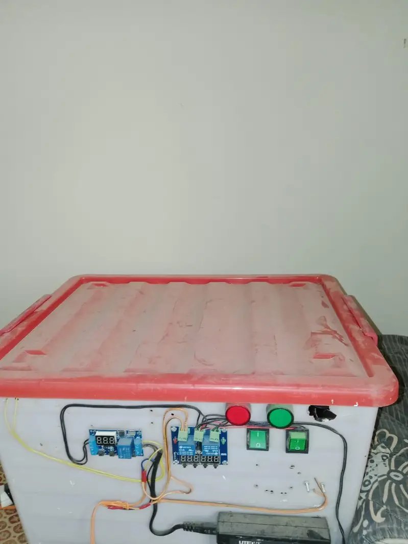 incubator for sale