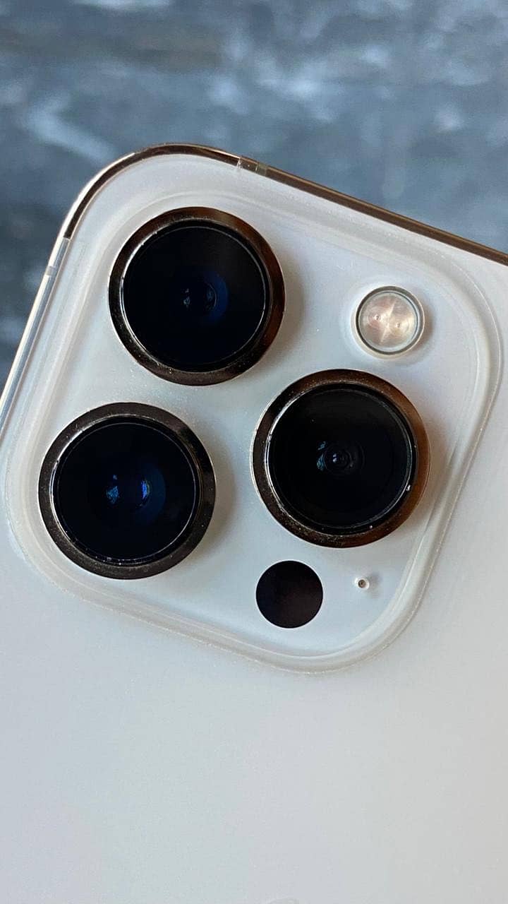 Apple iPhone 13 Pro 3
