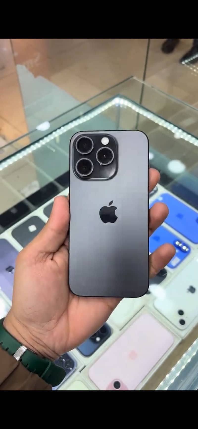 Apple iPhone 15 Pro 2