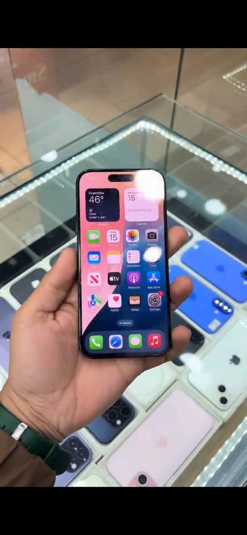 Apple iPhone 15 Pro 3