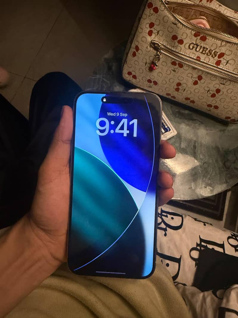 Apple iPhone 15 Pro Max 4